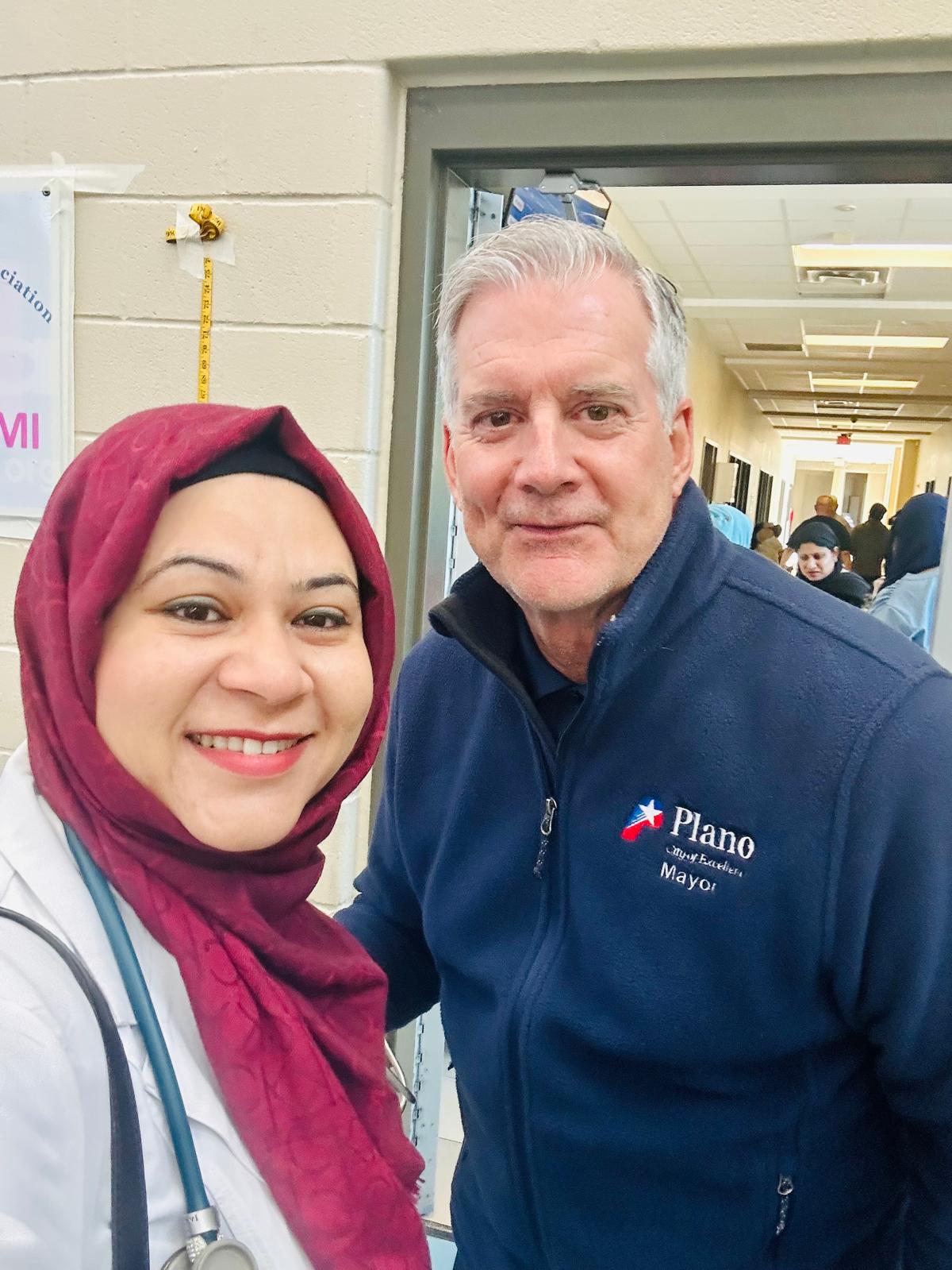 Dr. Rizvi with Mayor John B. Muns of Plano at the October 14, 2023 community health fair