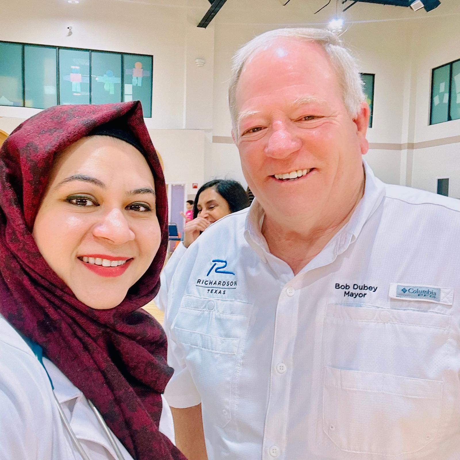 Dr. Rizvi with Richardson Mayor Bob Dubey at the February 24, 2024 community health fair